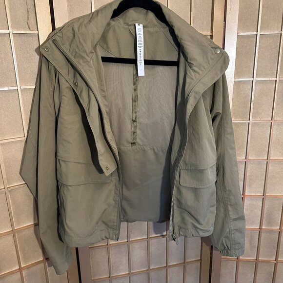 Lululemon Always Effortless Classic-Fit Jacket size 4 EUC, Color: Bay Leaf Green - Picture 4 of 8